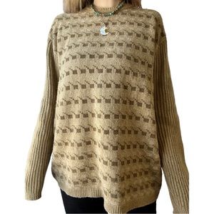 Neutral Checkered Sweater • Size XL 🪐